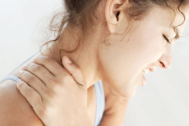Schmerz an der Gebärmutterhalsregioun wéinst Osteochondrose